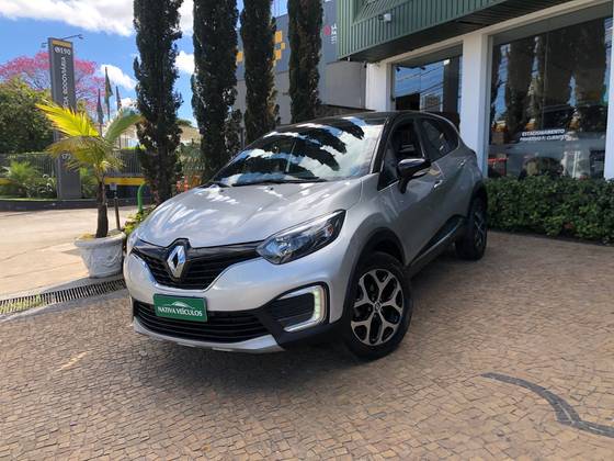 RENAULT CAPTUR 1.6 16V SCE FLEX LIFE X-TRONIC RENAULT CAPTUR 1.6 16V SCE FLEX LIFE X-TRONIC